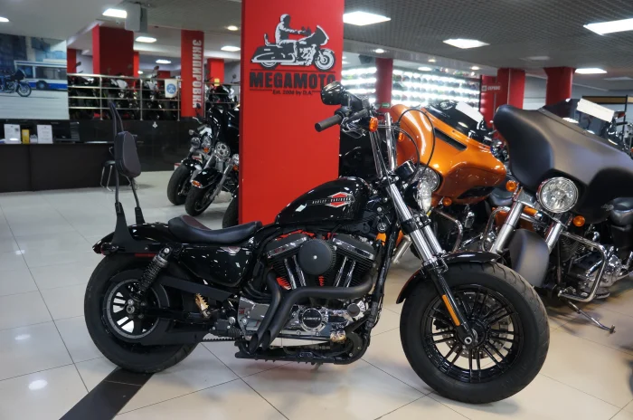 HARLEY DAVIDSON XL1200 XS 970 000 2018 Megamoto