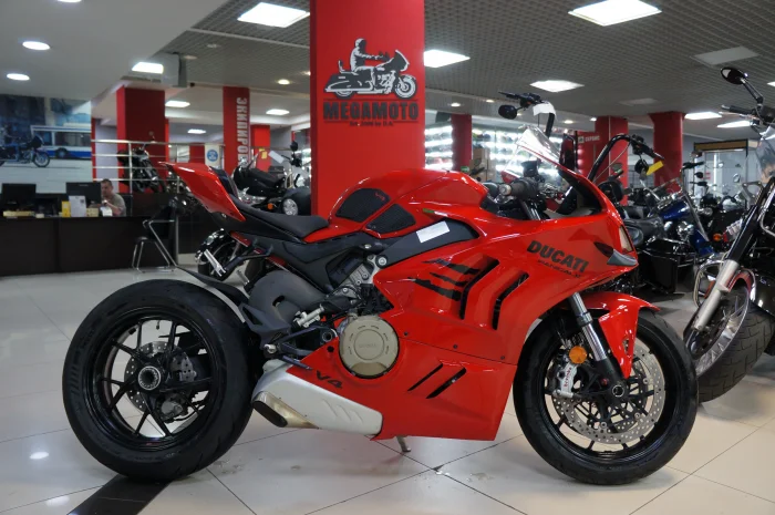 DUCATI PANIGALE V4 3 425 000 2022 C Megamoto